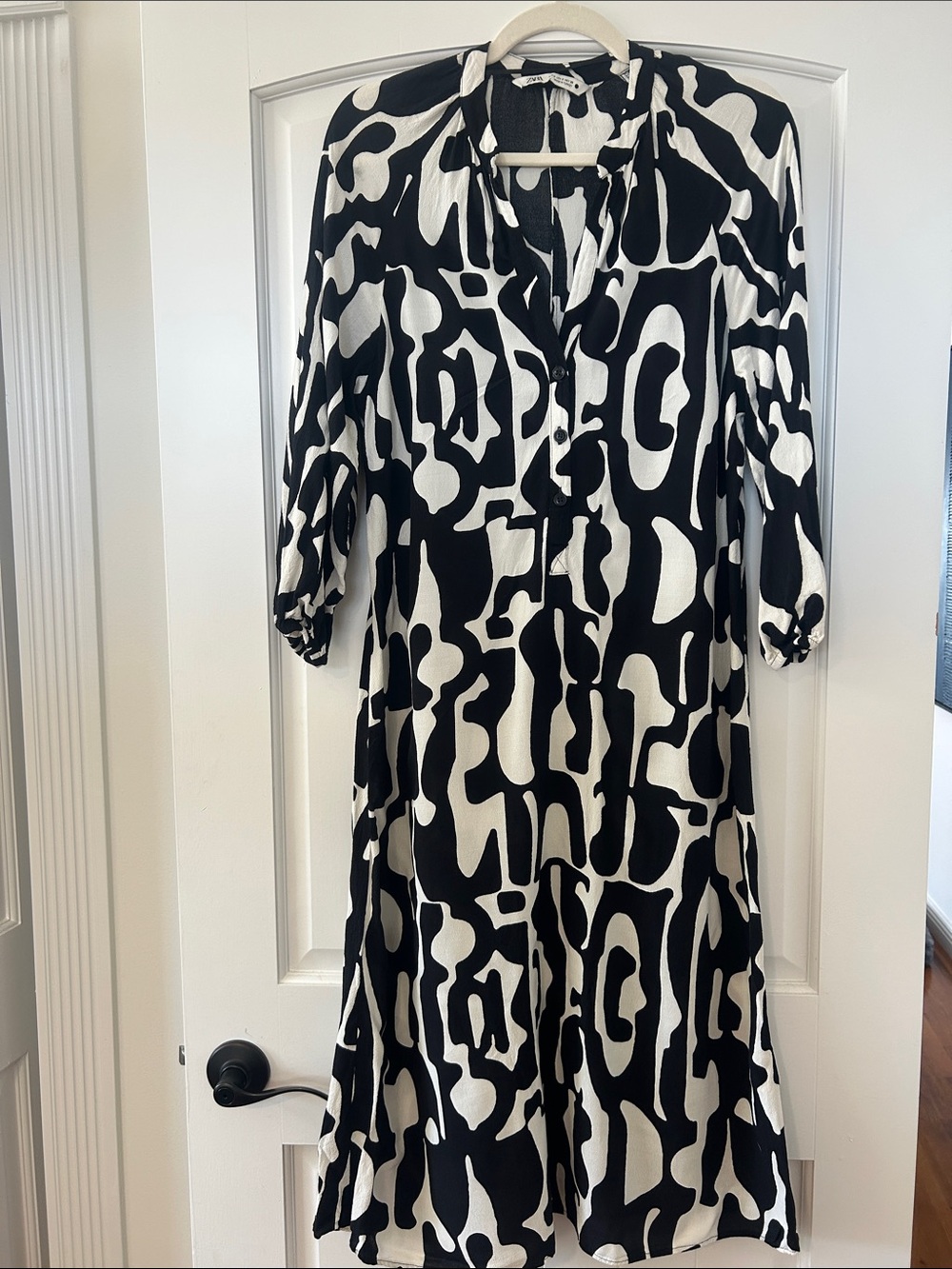 Zara Black and White Abstract Geometric Midi Dress